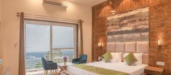 4 BR Lake View Kasauli cottage | Clouds View | AC

