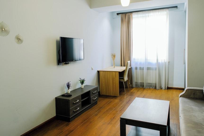 Cozy Apartment In Enjoyable Yerevan With Ac, Wifi - Erivan