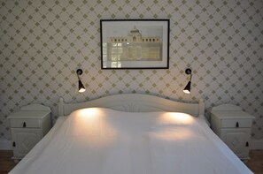 7 bedrooms, iron/ironing board, travel crib, free WiFi
