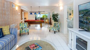 Smart TV, DVD player