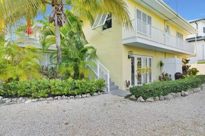 Exterior - Sundance: Ocean View, Dock, Pool, Elevator, Beach, Kayaks, Ice Machine (Marathon)