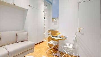 TV, offices