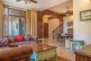 Living area - 3 bedroom Pvt Kasauli Woods Cottage | Nature&Peace

 (Kasauli)