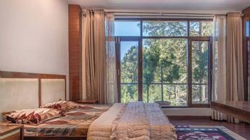 3 bedrooms, bed sheets