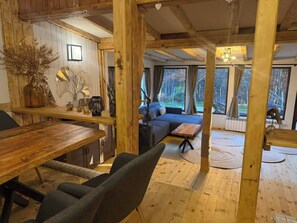 House, 3 Bedrooms, Patio, Garden View | Interior