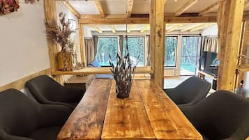 House, 3 Bedrooms, Patio, Garden View | Dining