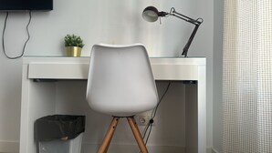 Habitación básica, balcón, vista a la ciudad