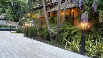 Deluxe Double or Twin Room, 1 Bedroom, Private Bathroom, Pool View | Garden view