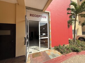 Exterior - Mayama airport apartment (Accra)