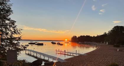 Ward's Cove Limit 4 2 Bedroom Cottage