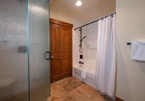 Condo, 3 Bedrooms | Bathroom | Towels - Premium Unit 2801 - Zephyr Mountain Lodge 3 Bedroom Condo (Winter Park)