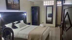 Standard Room | Desk, free WiFi