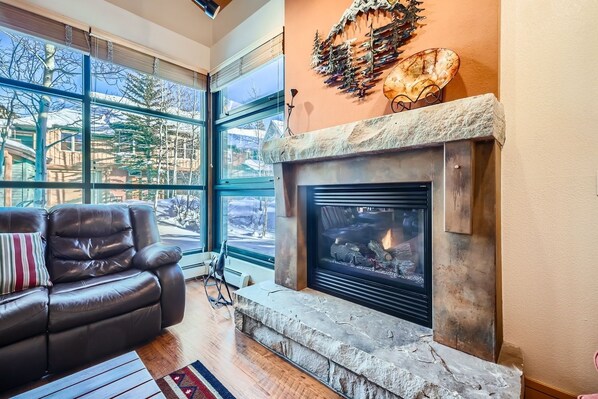 Townhome, 3 Bedrooms | Living area | Smart TV - 8712 Ski Tip Townhomes 3 Bedroom Townhouse (Keystone)