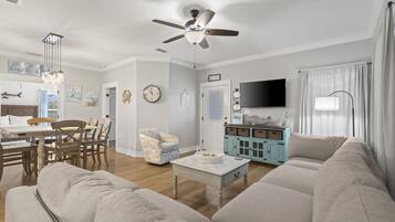 Cottage, 3 Bedrooms | Living area