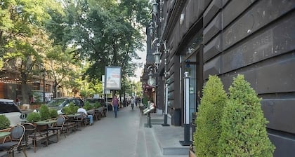 Cozy apartment in charming Yerevan with AC, WiFi