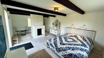 3 Schlafzimmer, BĂŒgeleisen/BĂŒgelbrett, WLAN, BettwĂ€sche