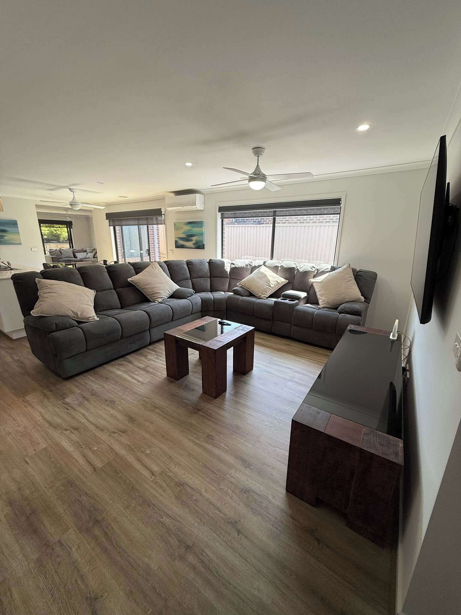 Télévision, espaces bureaux