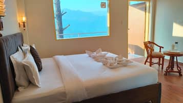 Deluxe Double Room, Balcony, Valley View | Laptop workspace, blackout curtains, iron/ironing board, free WiFi