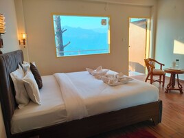 华丽双人房, 阳台, 山谷景观 | 笔记本电脑工作区、遮光窗帘、熨斗/熨板、免费 WiFi