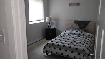 1 bedroom, WiFi, bed sheets
