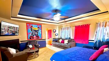 6 bedrooms, desk, iron/ironing board, free WiFi