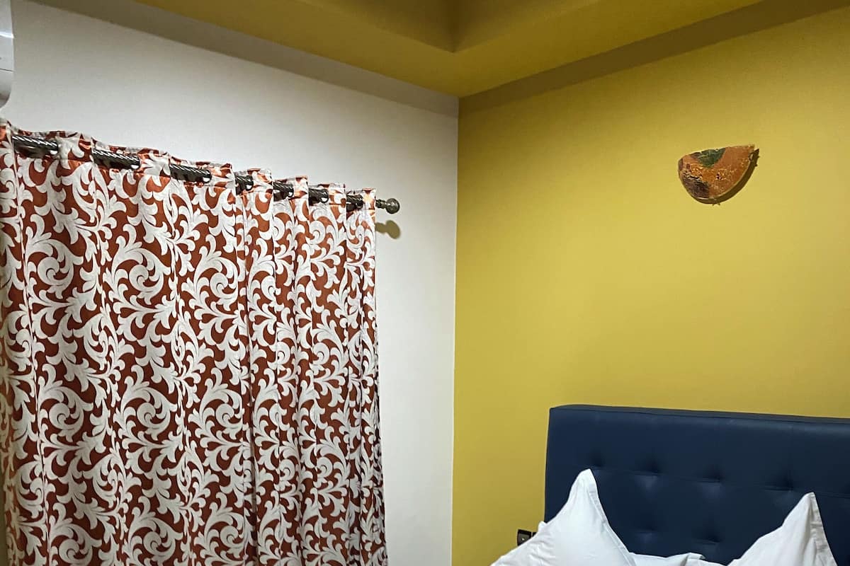 Single Room | Free WiFi