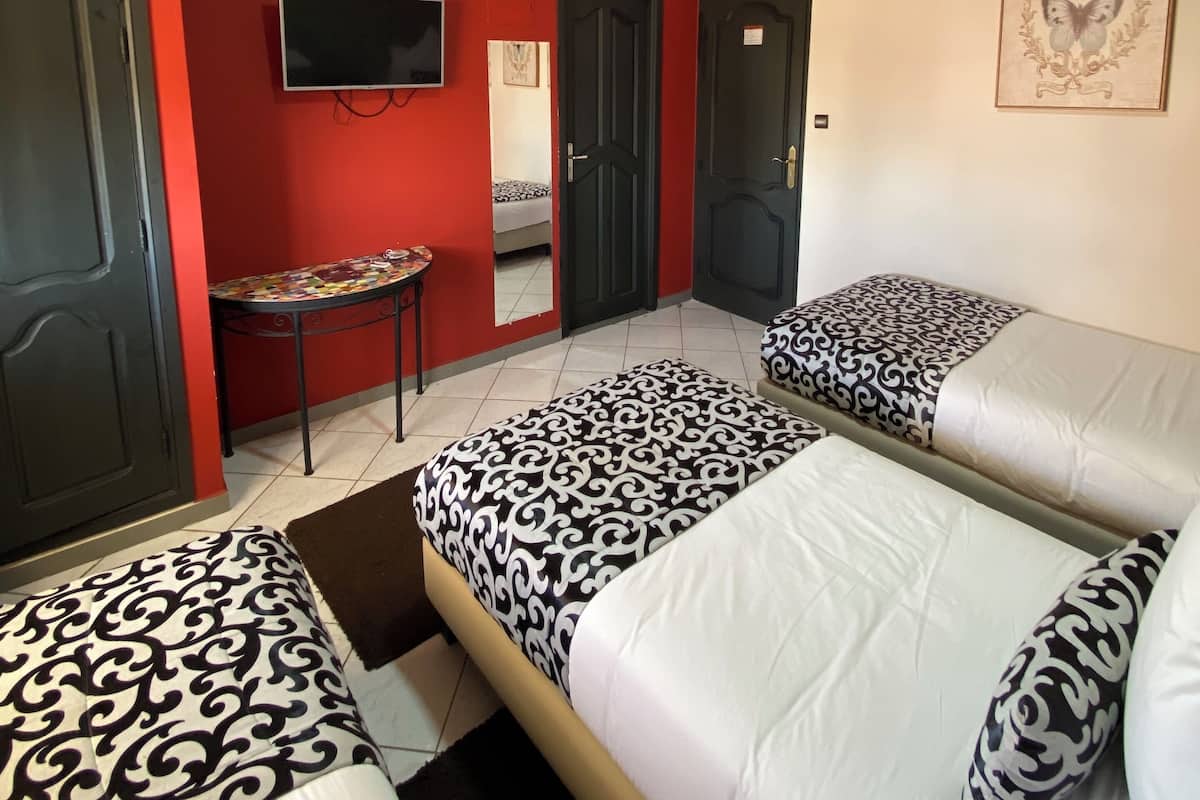 Comfort Triple Room, Multiple Beds | Free WiFi