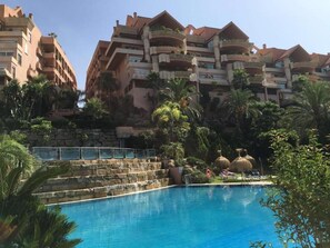 Apartment | Pool