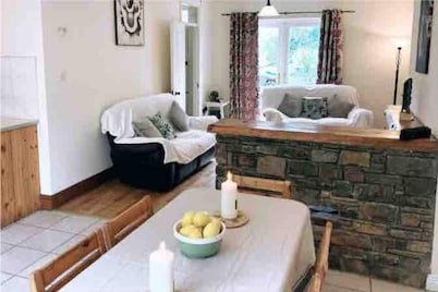 Molaga Street Retreat - 3 Bedroom House