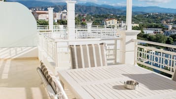 Apartment, 1 Bedroom, Mountain View | View from room