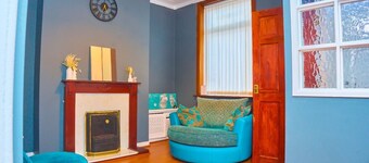 Manchester 2 Bedrooms Tv Close To Local Sights