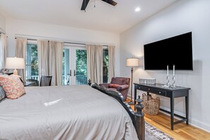4 bedrooms, iron/ironing board, travel cot, WiFi