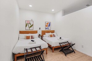 2 soverom, strykejern/-brett, wi-fi og sengetøy