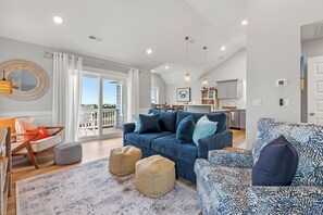 Smart-tv, dvd-spelare, bordsfotboll och ett bordtennisbord