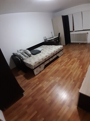 1 chambre, coffres-forts dans les chambres, bureau