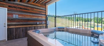 2 bed ground floor, pet friendly condo, ski-in/ski-out,