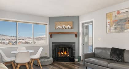 Lovely ski-in/ski-out 2 bed, ground floor pet friendly condo