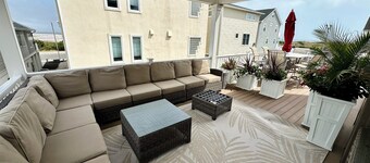 Beautiful Custom North Wildwood Home steps to the Beach, Beautiful Oceanviews