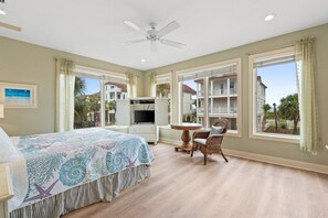 6 bedrooms, iron/ironing board, free WiFi, bed sheets - Beachfront 6-bedroom pet friendly home (St. George Island)