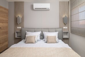 Apartamento de lujo, no fumadores, vistas al mar | 2 dormitorios y espacio para trabajar con un portátil