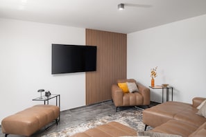 Luxury Apartment, Non Smoking, Sea View | Living area | 100-cm flat-screen TV with satellite channels - Penthouse Adela (Vir)