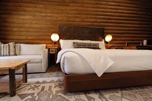 1 bedroom, in-room safe, desk, iron/ironing board - ADA Premium King Room (Gatlinburg)