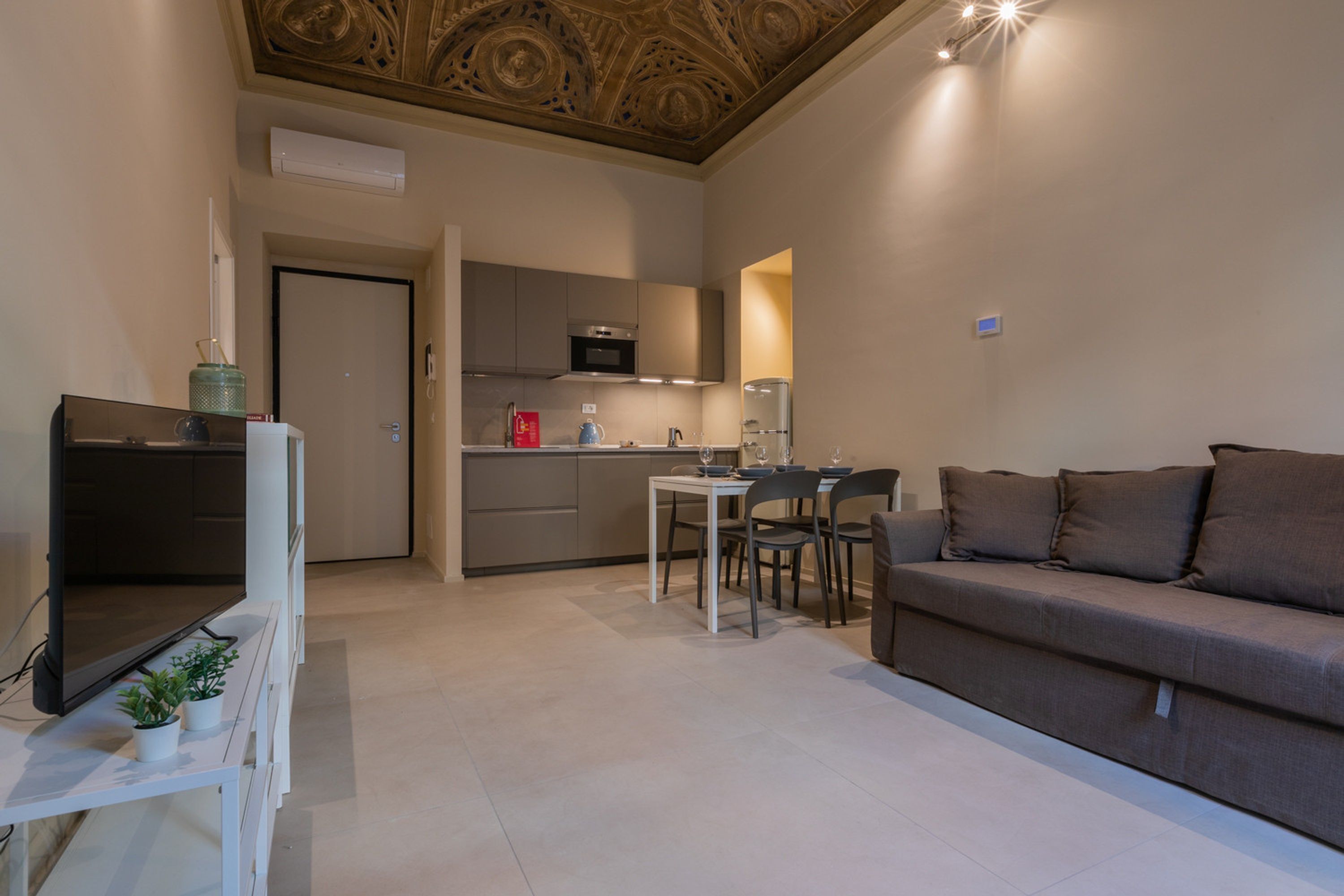 House | 1 bedroom