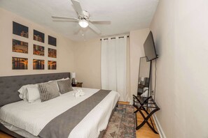 3 bedrooms, iron/ironing board, travel cot, WiFi