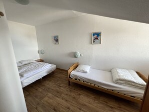 2 makuuhuonetta, vuodevaatteet