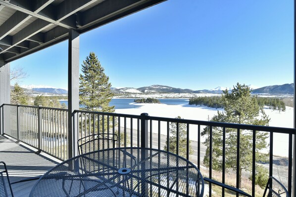 Property grounds - Lake Forest Mountainview Condo: Great Location, Amazing Views! (Frisco)