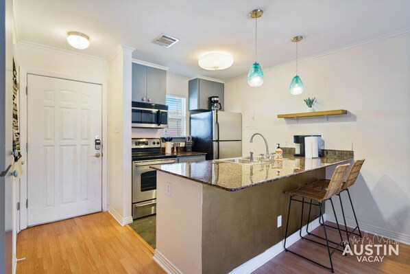 Fridge, microwave, oven, stovetop