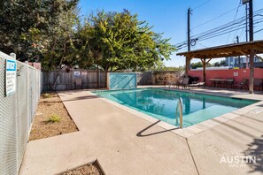 Outdoor pool - 1422 Collier #214 xx (Austin)