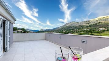 Villa (Five Bedroom Villa) | Terrace/patio