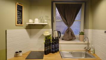 Estúdio (Studio Apartment) | Cozinha privada | Geladeira